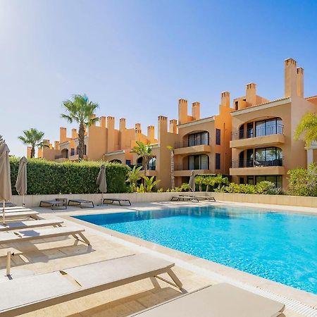 Al - Apartamentos Vila Sol F5 Bloco 3 쿼테이라 외부 사진