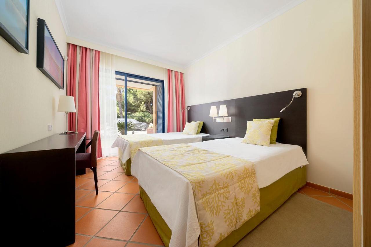 Al - Apartamentos Vila Sol F5 Bloco 3 쿼테이라 외부 사진
